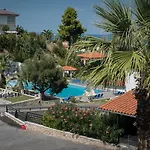 Halkidiki Palace فندق 4*