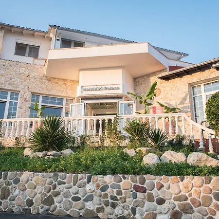 Halkidiki Palace بوليخرونو