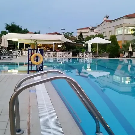Halkidiki Palace فندق 4*