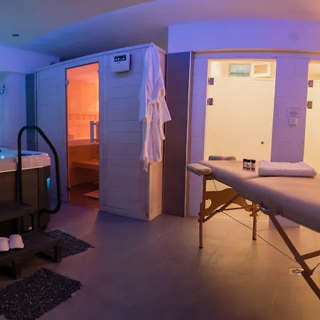 Хотел Halkidiki Palace 4*