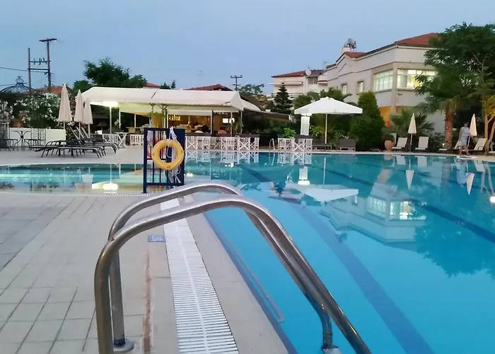 Halkidiki Palace فندق 4*